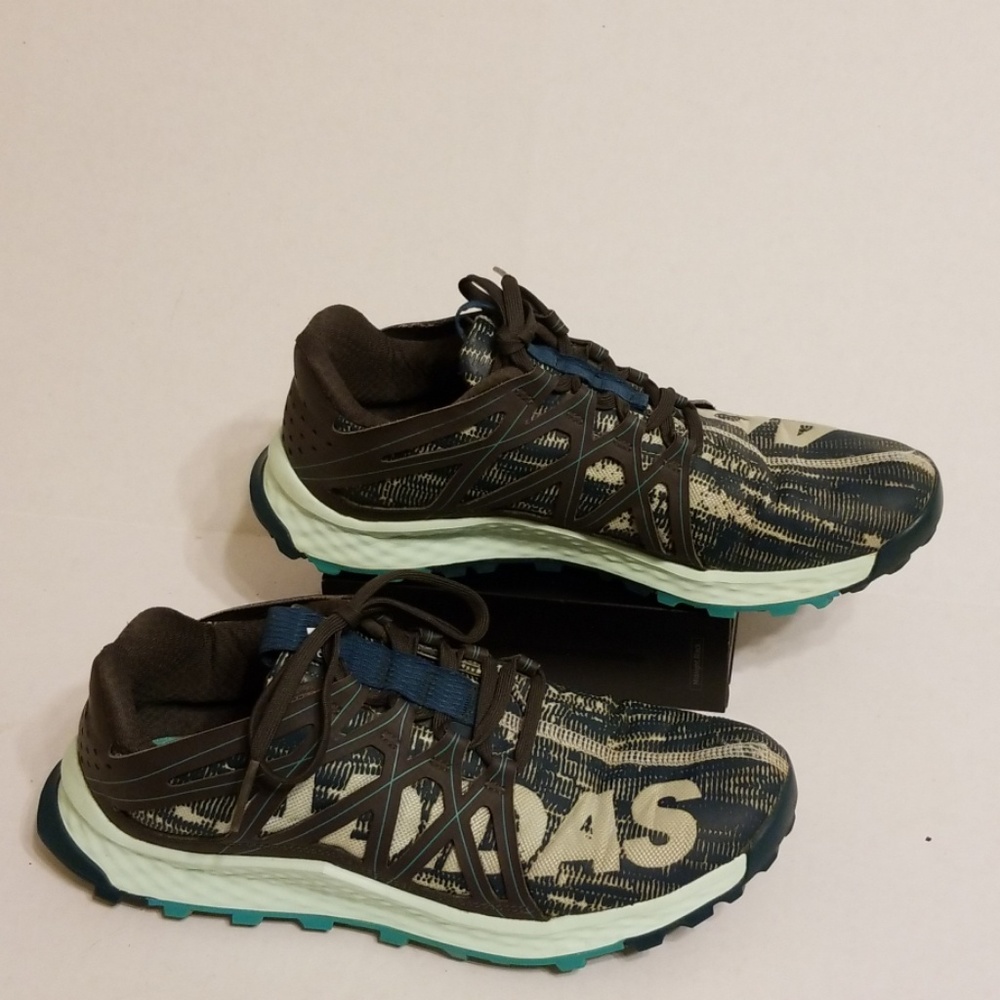 Adidas Vigor Bounce women's trail shoes size 9